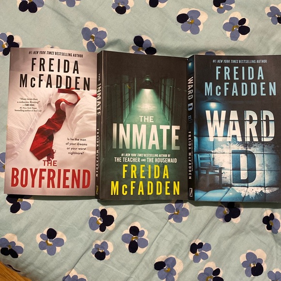 Freida McFadden Accessories - Freida McFadden Books Trio Set